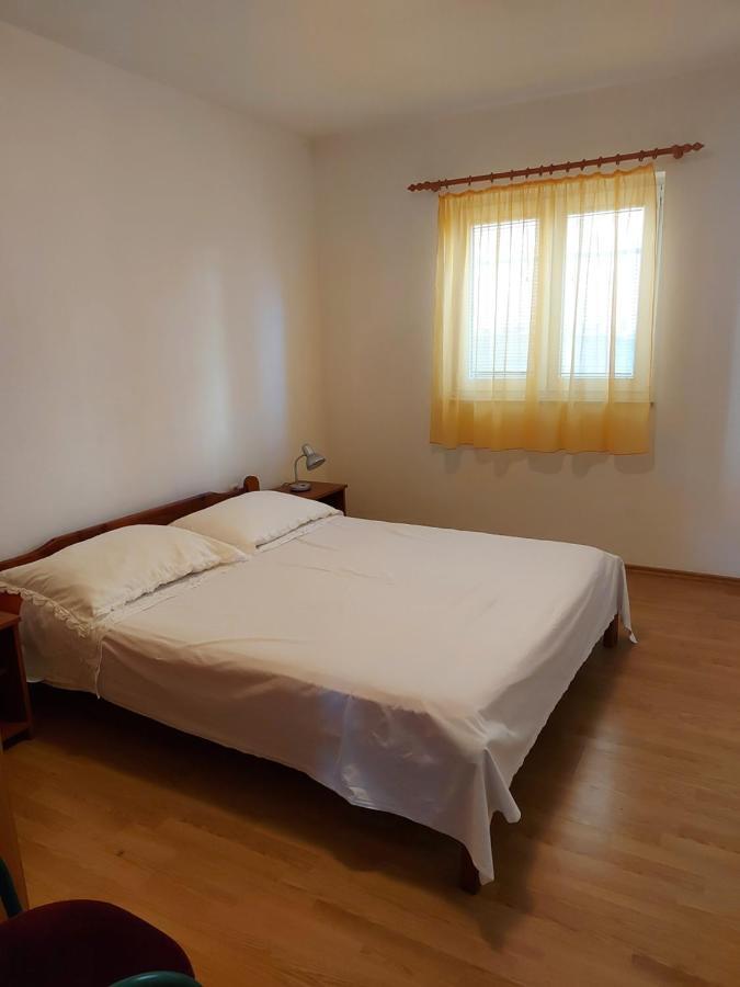 Apartmani Tatjana Okrug Gornji Exterior photo